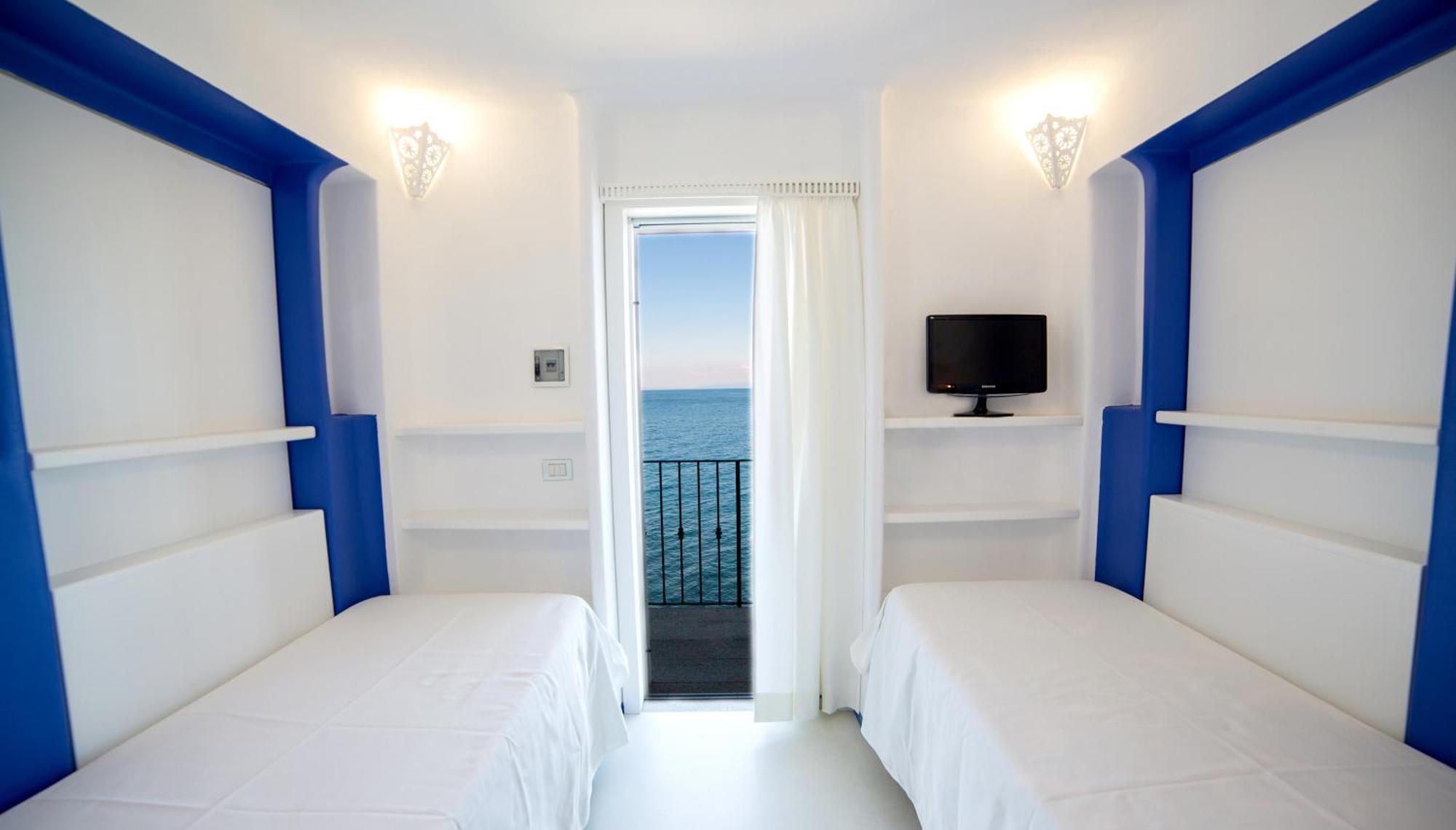 Hotel Saraceno Giglio Porto Esterno foto