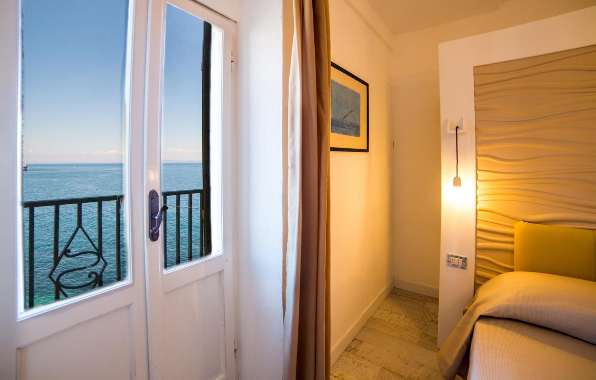 Hotel Saraceno Giglio Porto Esterno foto